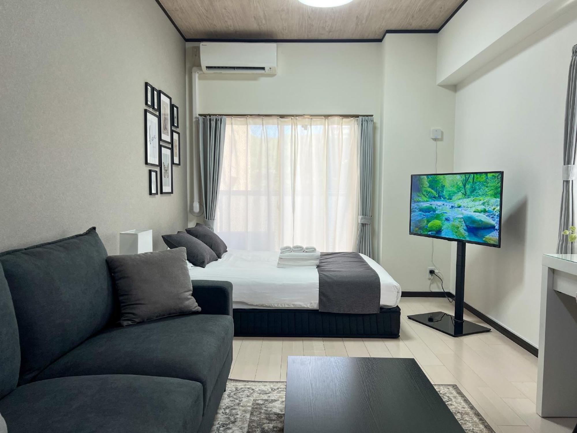 Lion Heiwa Odori Apartment Hiroshima Exterior photo