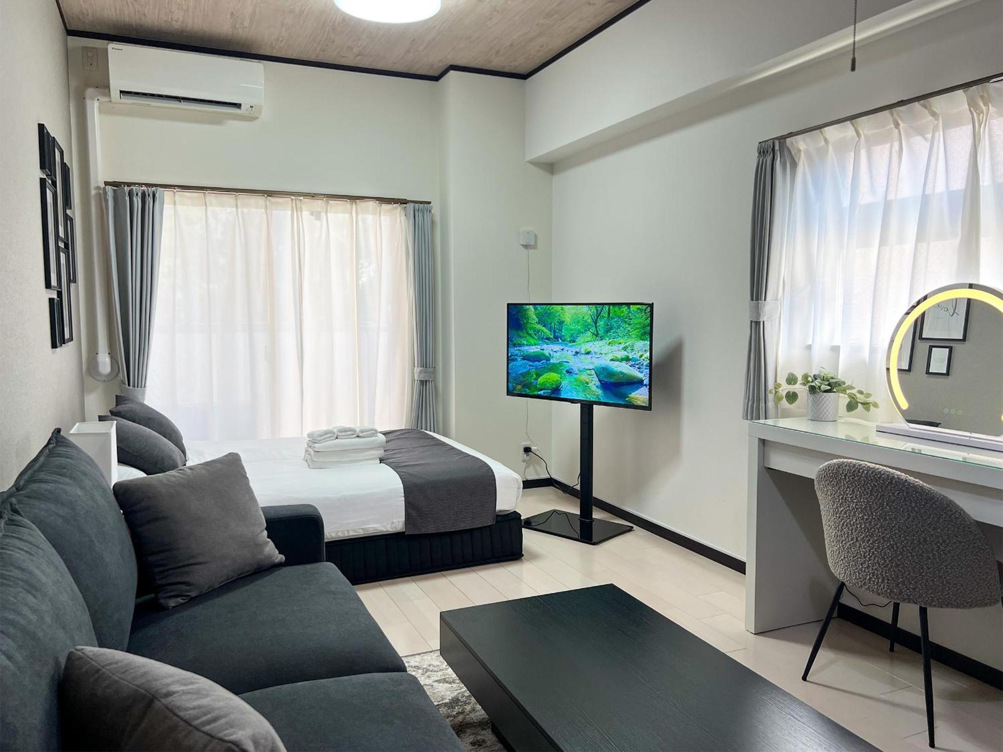 Lion Heiwa Odori Apartment Hiroshima Exterior photo