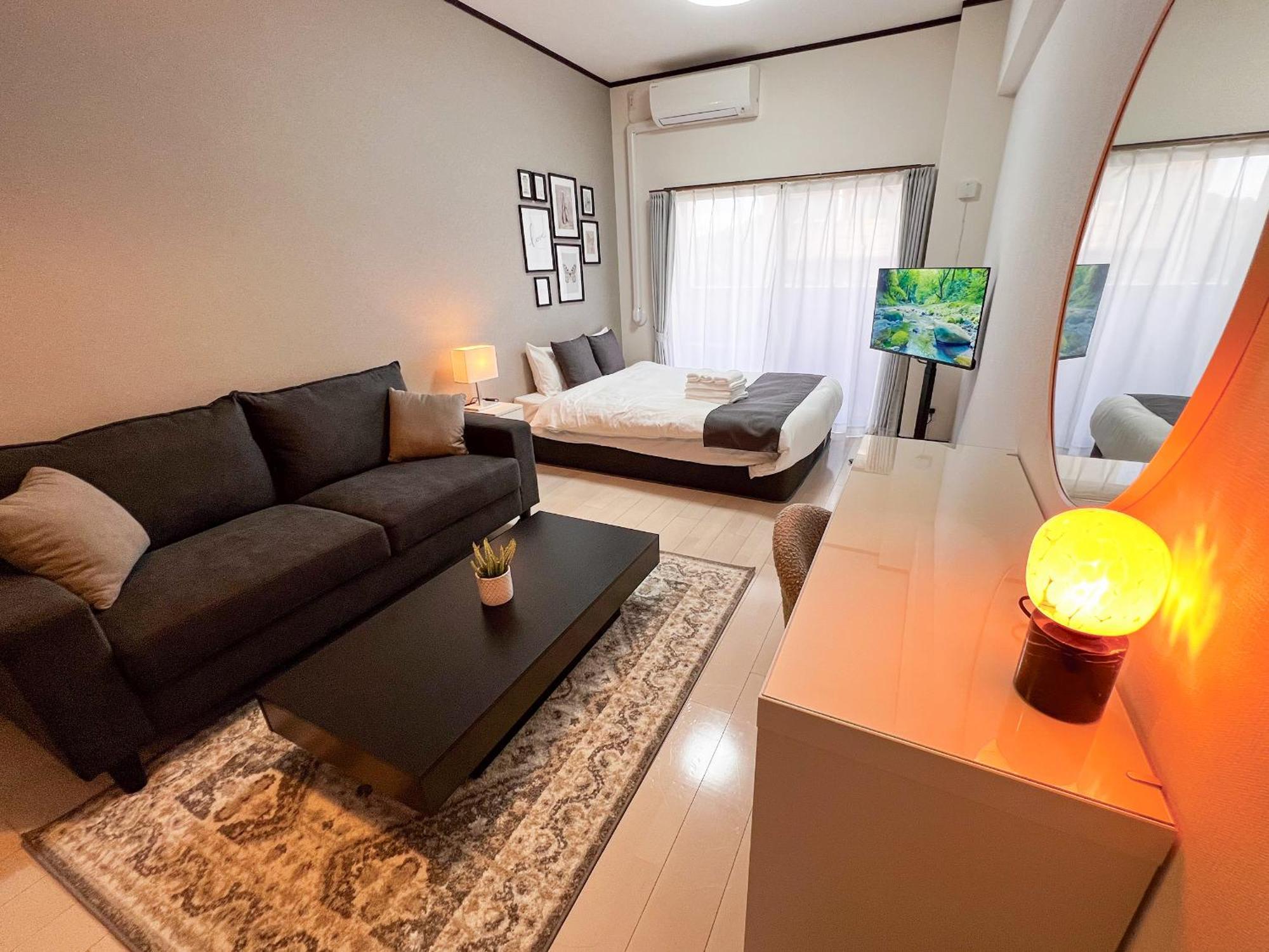 Lion Heiwa Odori Apartment Hiroshima Exterior photo