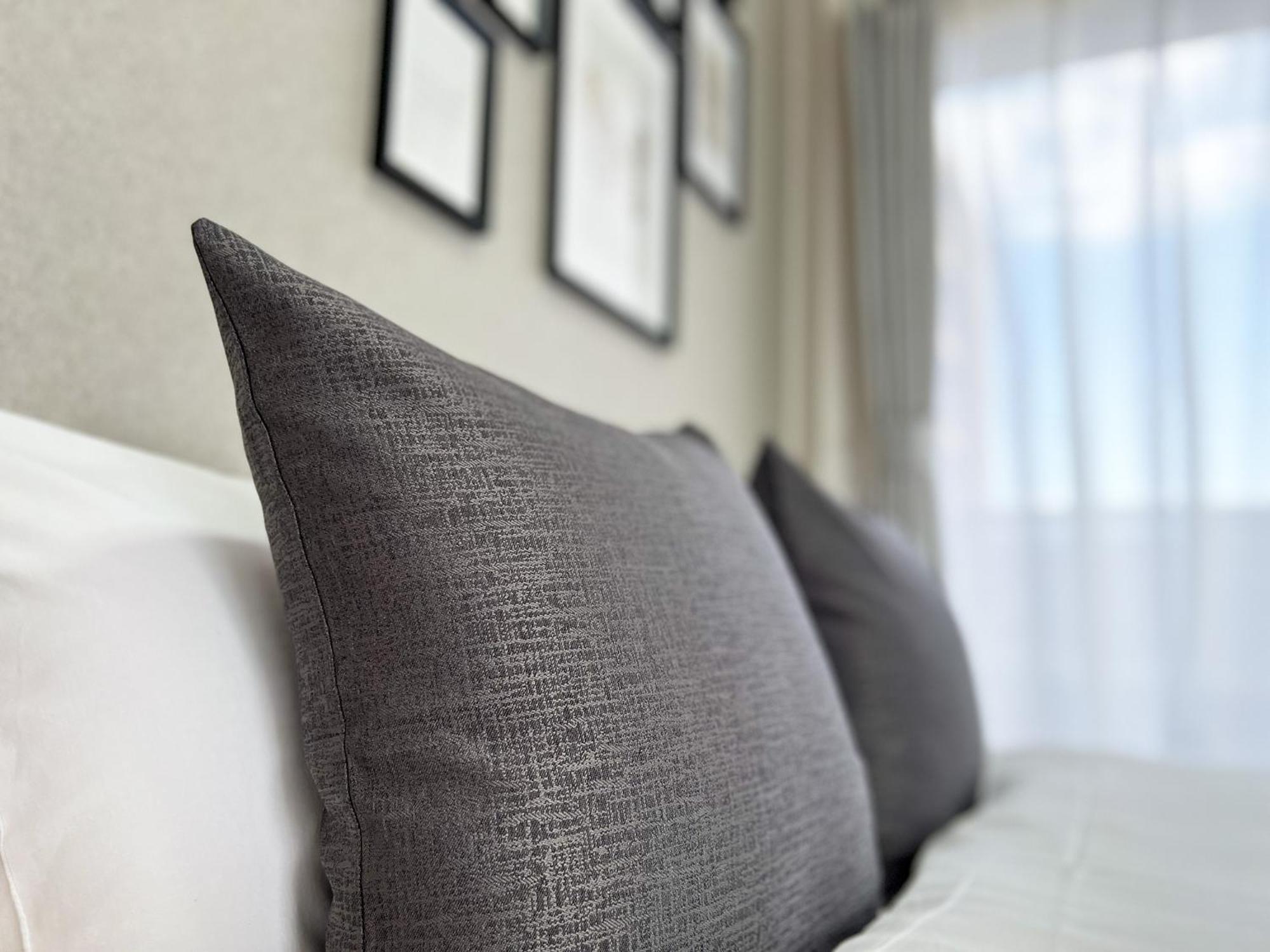 Lion Heiwa Odori Apartment Hiroshima Exterior photo