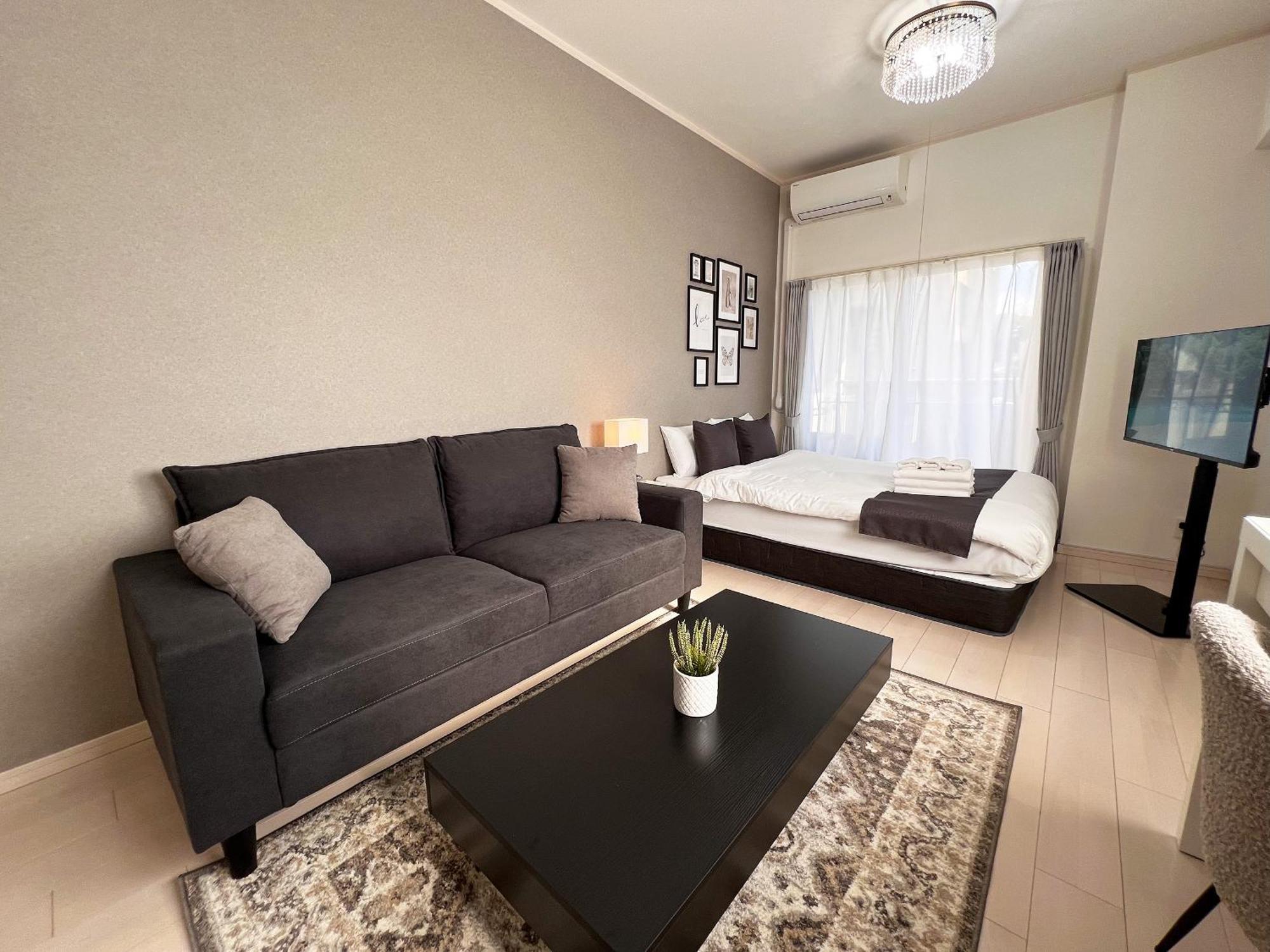 Lion Heiwa Odori Apartment Hiroshima Exterior photo